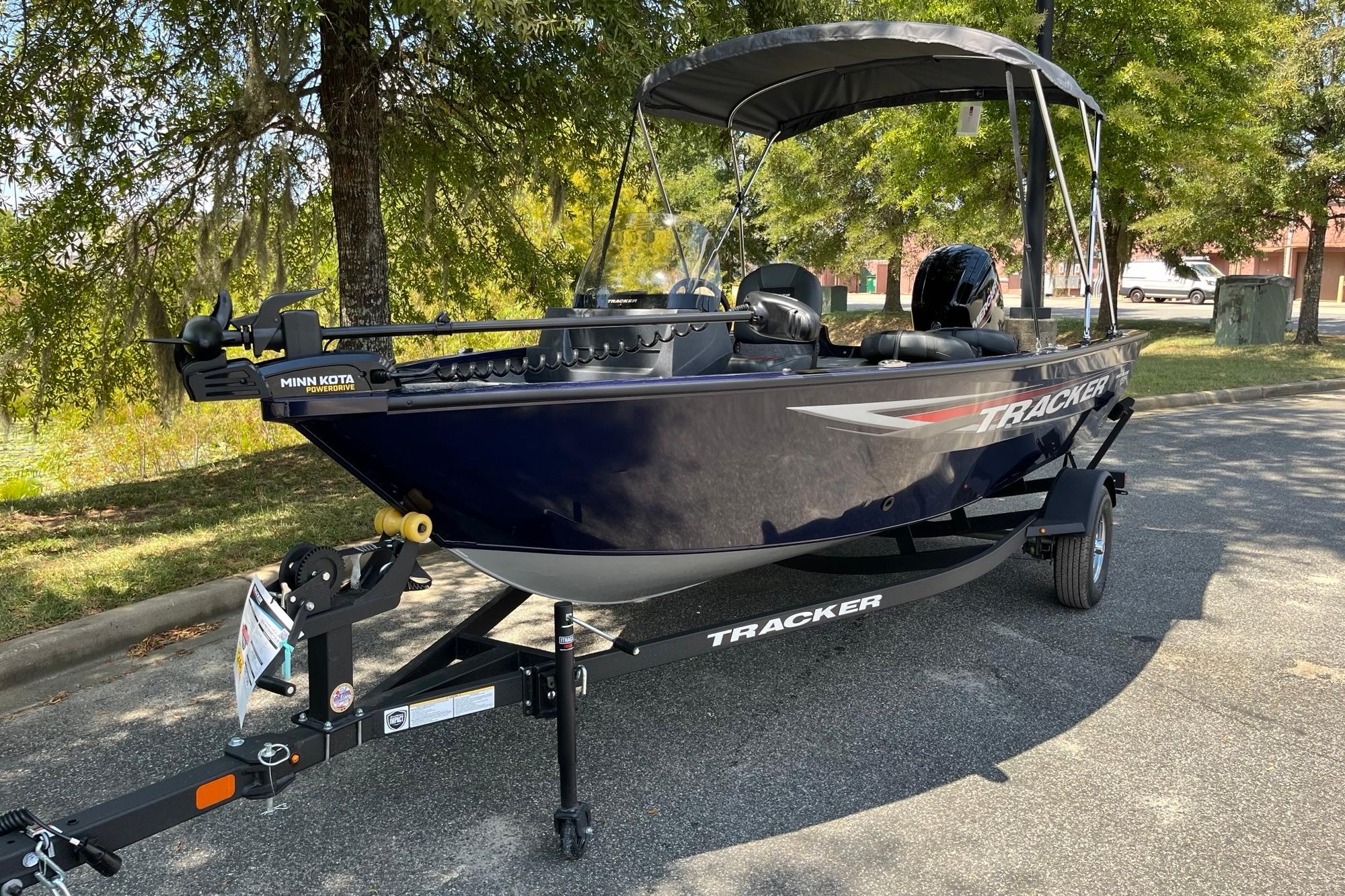 2026 TRACKER PRO GUIDE V-16 SC | Bass Pro Shops